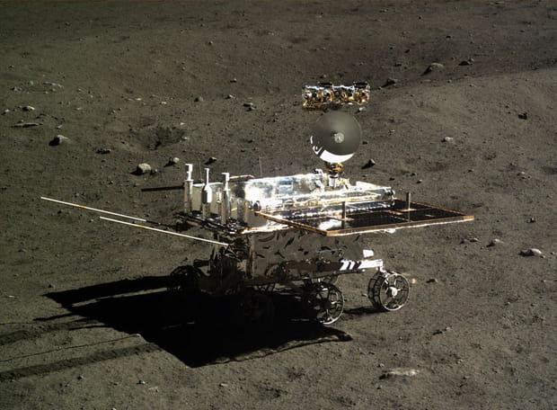 Chang'e 3 rover-ul Yutu pe Luna