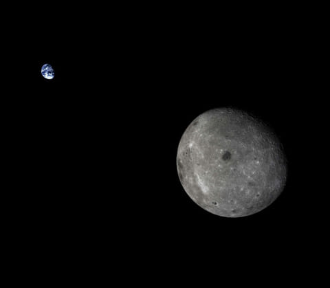 Chang'e 5-T1 fotografiaza Luna împreună cu Terra